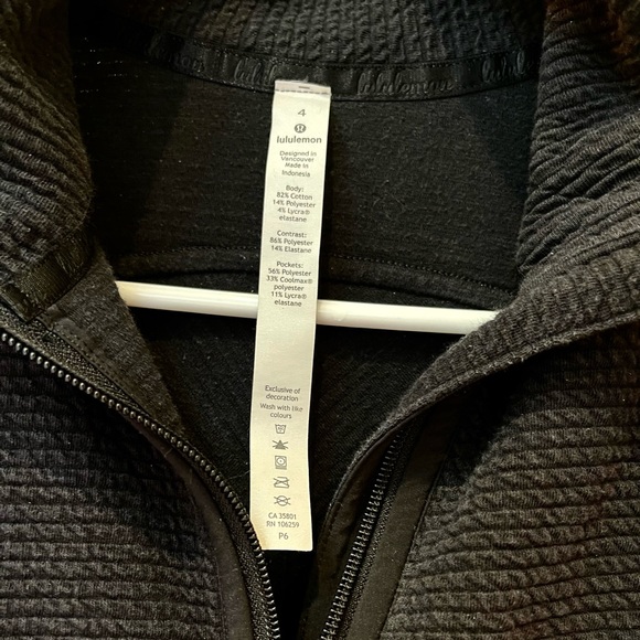 Lululemon turtleneck full zip size 4 - Picture 4 of 5